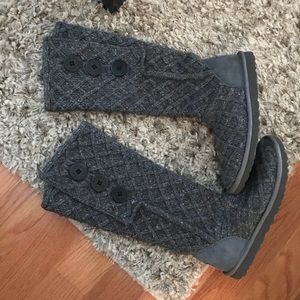 UGG knit boots Grey